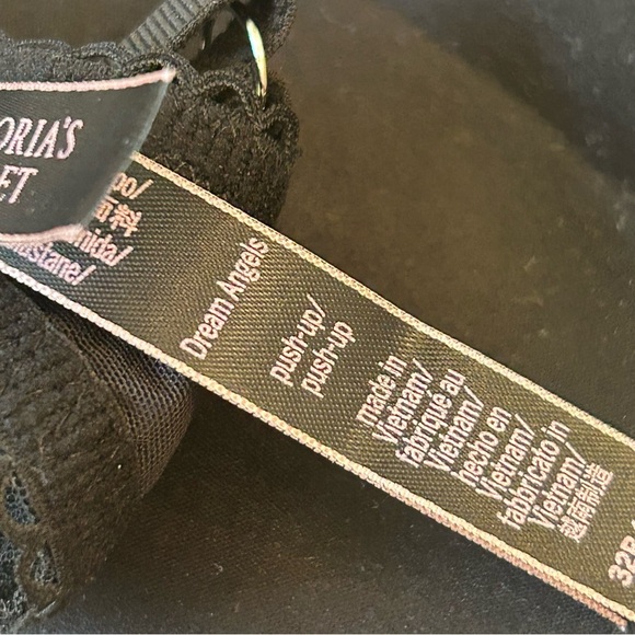 Victorias Secret Black Lace Push Up Bra - Picture 4 of 5
